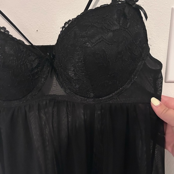 Black Sheer Lace Bra - Picture 2 of 4